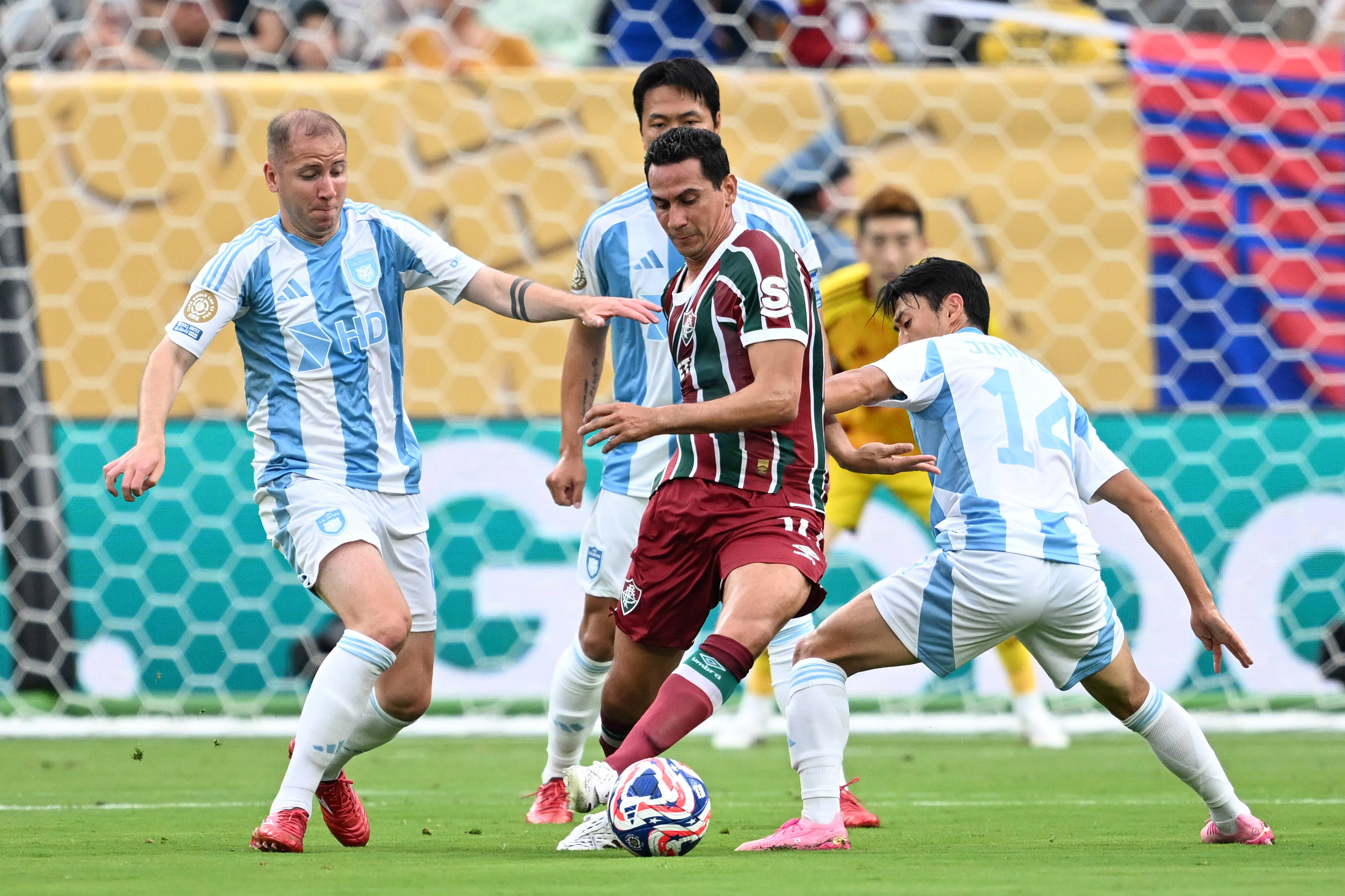 亚冠今晚再迎强敌，曼城刷新队史纪录，主帅态度：底气十足，更衣室氛围转暖(短跑开局奖励巅峰)