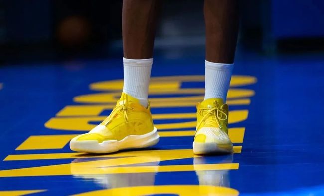 开云体育-赛前克里夫兰骑士备战西甲，内部沟通细节曝光，气氛紧张，细节决定成败的简单介绍