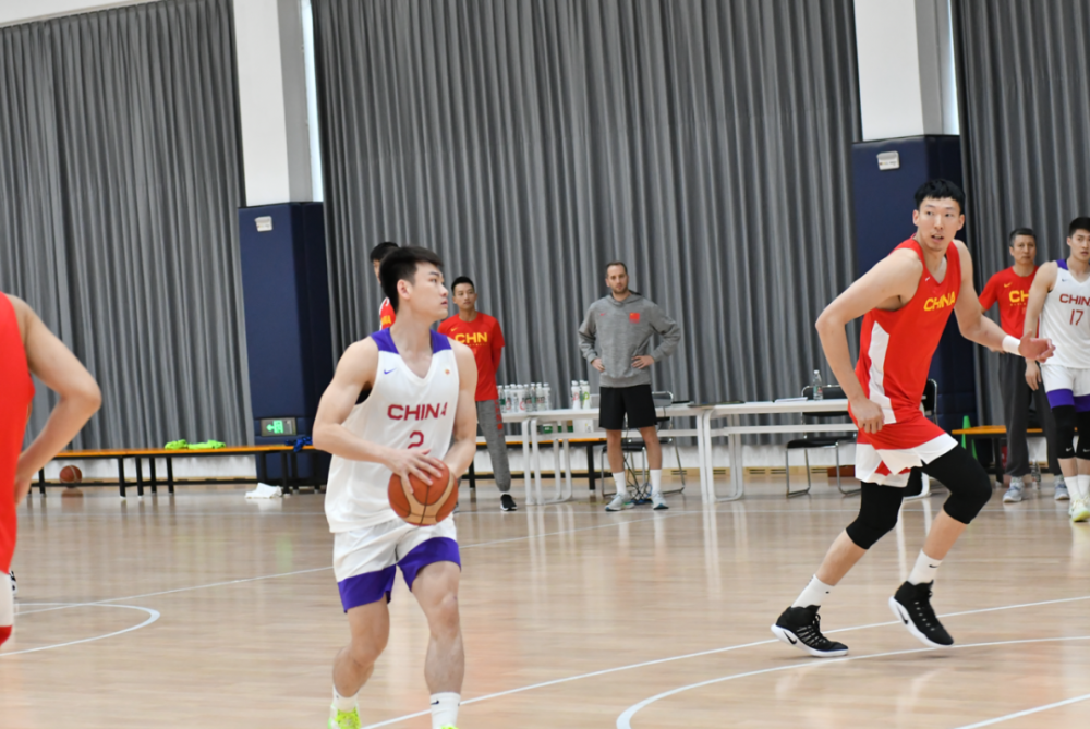 kaiyun网站-关于深圳男篮训练开放日；转会期刷新队史纪录引欢呼；德国杯在即；年轻球员得到机会的信息