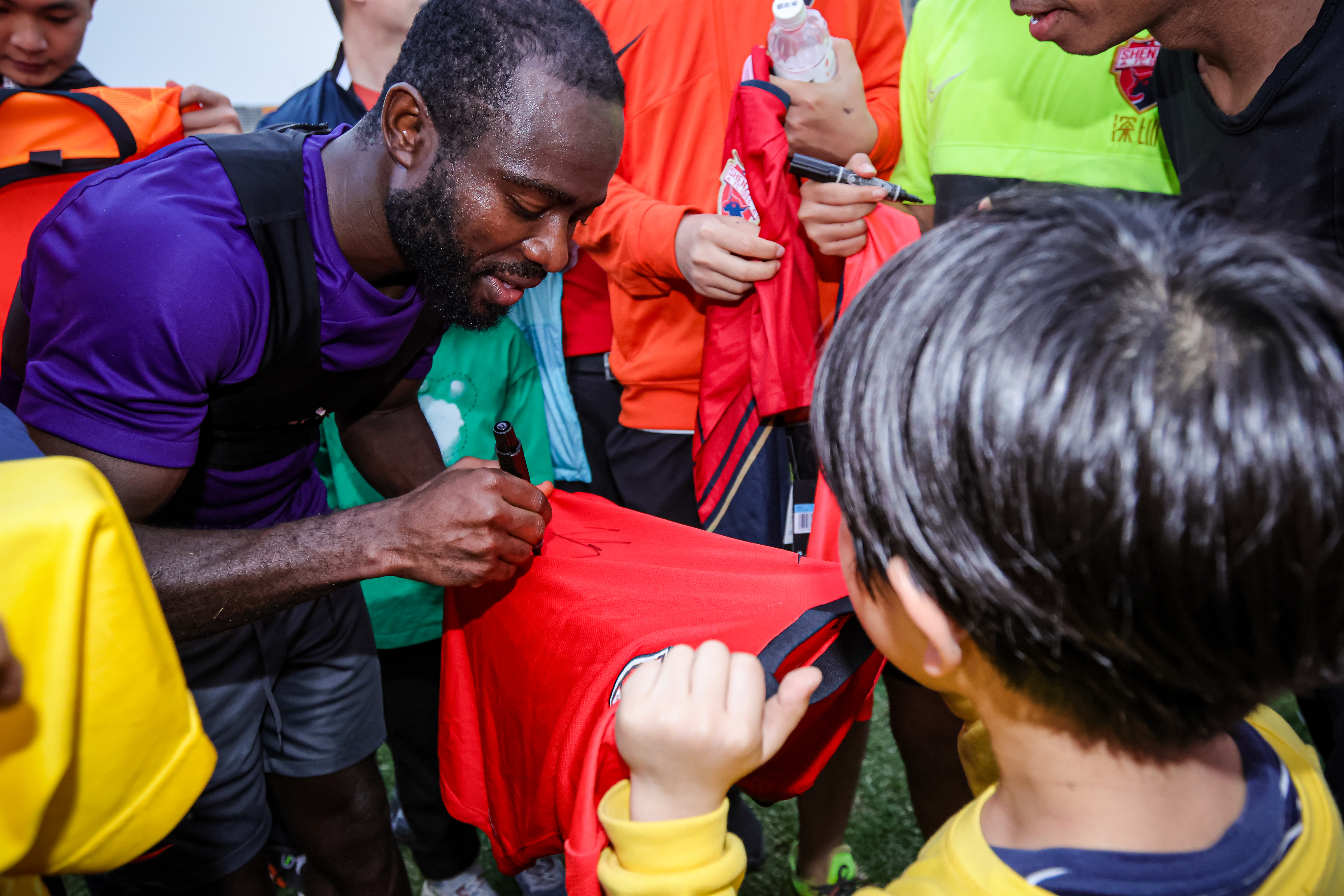 开云入口-萨克拉门托国王训练开放日，赛前完成体检引欢呼，NBA总决赛在即，训练强度明显提升的简单介绍